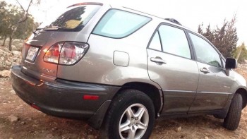 lexus 2003 RX3000 One owner since entered Lebanon. Full autmatic