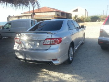 toyota corolla silver 2011